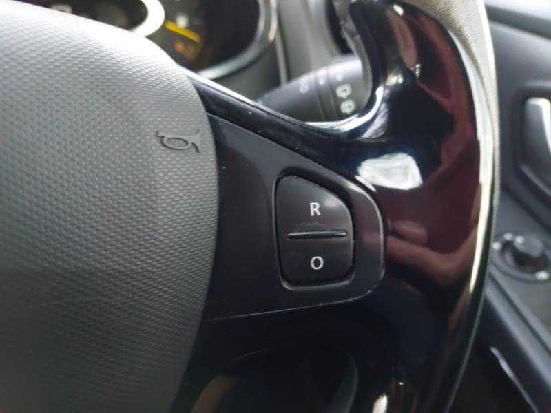 Used Renault Clio 2015 for sale - 76644091: Photo 17