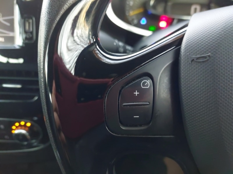 Used Renault Clio 2015 for sale - 76644091: Photo 18