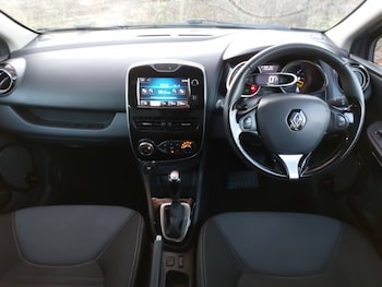 Used Renault Clio 2015 for sale - 76644091: Photo