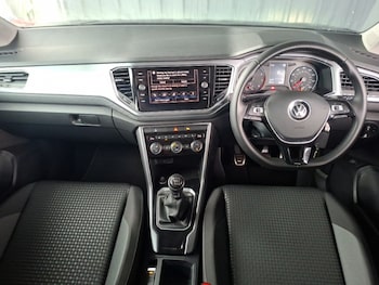 Used Volkswagen T-Roc 2021 for sale - 79185753: Photo