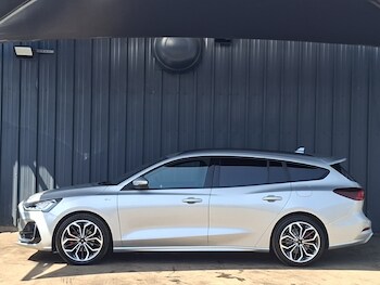 Used Ford Focus 2022 for sale - 78585381: Photo