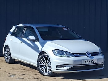 Used Volkswagen Golf 2018 for sale - 78440126: Photo