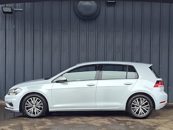 Used Volkswagen Golf 2018 for sale - 78440126: Photo