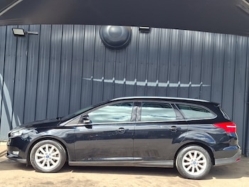 Used Ford Focus 2017 for sale - 78983351: Photo