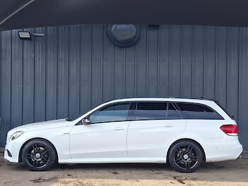 Used Mercedes-Benz E Class 2015 for sale - 78403370: Photo