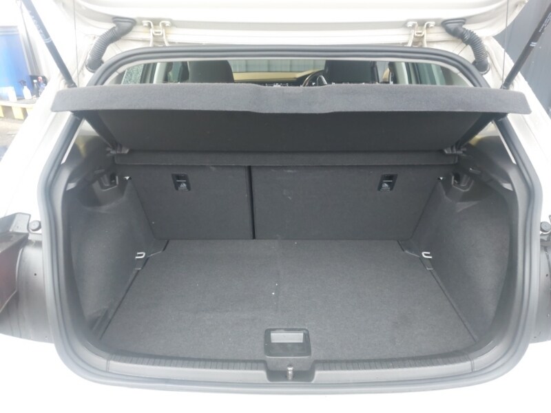 Used Volkswagen Polo 2023 for sale - 76365294: Photo 8