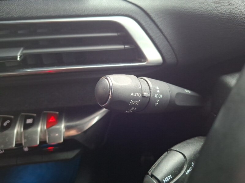 Used Peugeot 3008 2018 for sale - 77610769: Photo 17