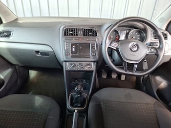 Used Volkswagen Polo 2017 for sale - 79517281: Photo