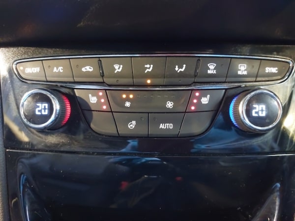 Used Vauxhall Astra 2017 for sale - 76335597: Photo 17