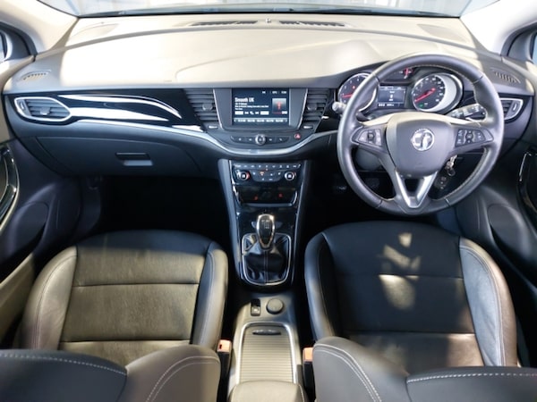 Used Vauxhall Astra 2017 for sale - 76335597: Photo 2