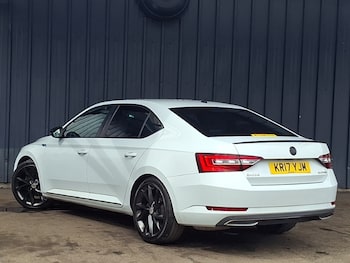 Used Skoda Superb 2017 for sale - 79517297: Photo