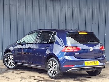 Used Volkswagen Golf 2018 for sale - 78252884: Photo