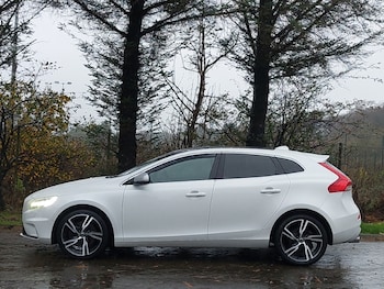 Used Volvo V40 2017 for sale - 76571517: Photo