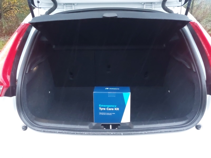 Used Volvo V40 2017 for sale - 76571517: Photo 8