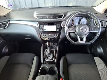 Used Nissan Qashqai 2017 for sale - 79581173: Photo