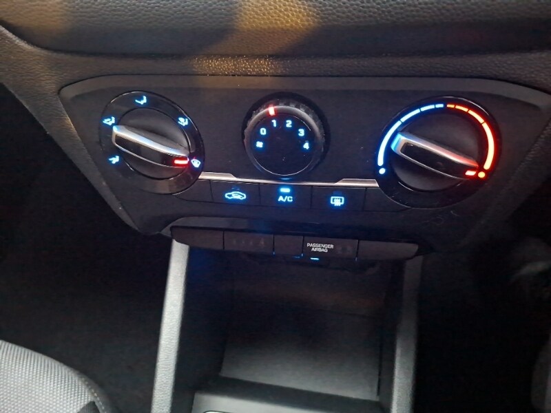 Used Hyundai i20 2018 for sale - 77325070: Photo 17