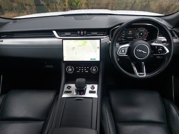 Used Jaguar F-Pace 2021 for sale - 76493040: Photo