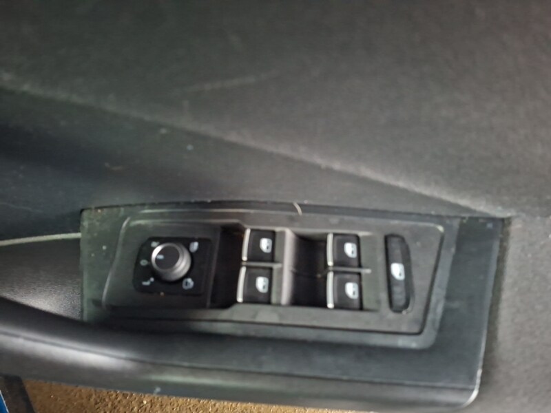 Used Volkswagen T-Roc 2018 for sale - 77299545: Photo 11