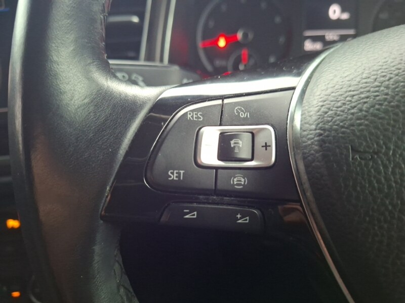 Used Volkswagen T-Roc 2018 for sale - 77299545: Photo 17