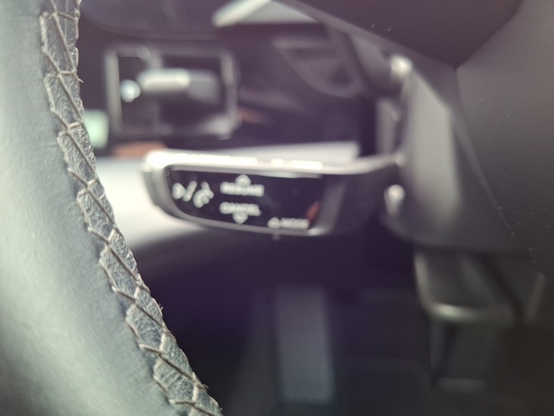 Used Porsche Taycan 2020 for sale - 77816389: Photo 14