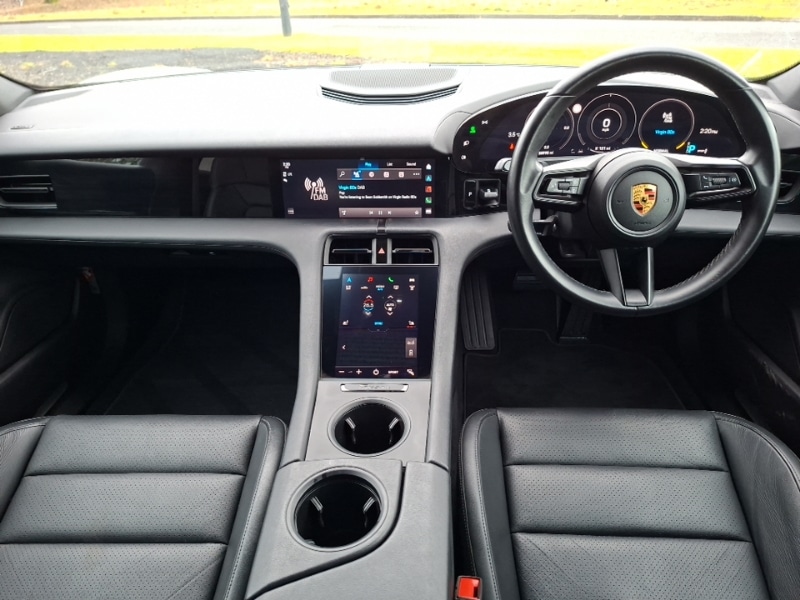 Used Porsche Taycan 2020 for sale - 77816389: Photo 2