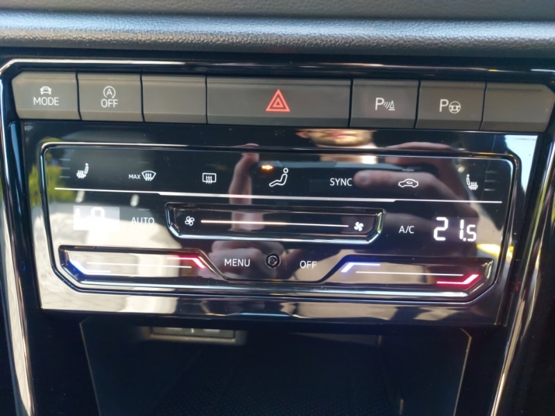 Used Volkswagen T-Roc 2023 for sale - 77012520: Photo 17