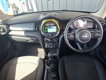 Used MINI Hatch 2019 for sale - 78440120: Photo