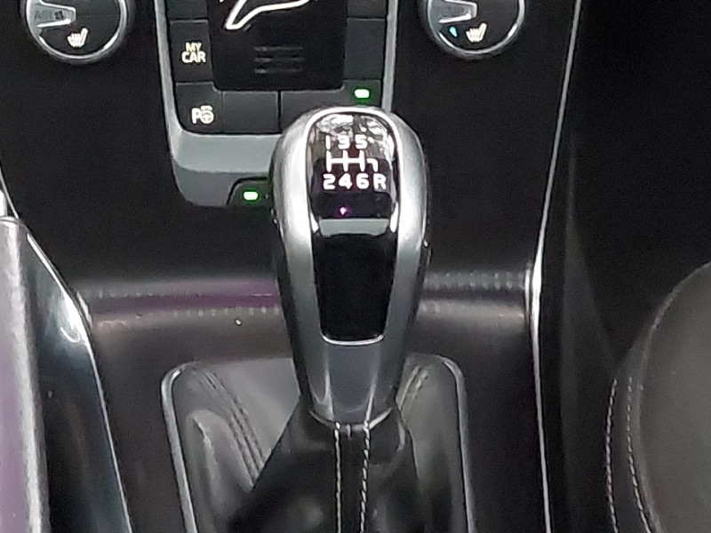 Used Volvo V40 2017 for sale - 76683381: Photo 10