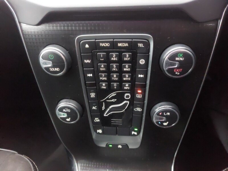 Used Volvo V40 2017 for sale - 76683381: Photo 13