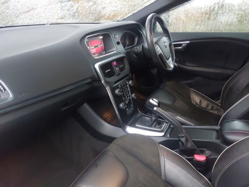 Used Volvo V40 2017 for sale - 76683381: Photo 5