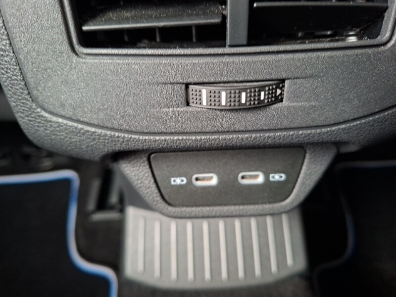 Used Volkswagen T-Roc 2022 for sale - 77873942: Photo 11