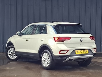 Used Volkswagen T-Roc 2022 for sale - 77873942: Photo