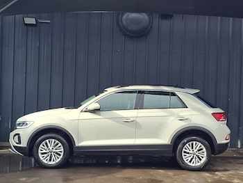 Used Volkswagen T-Roc 2022 for sale - 77873942: Photo
