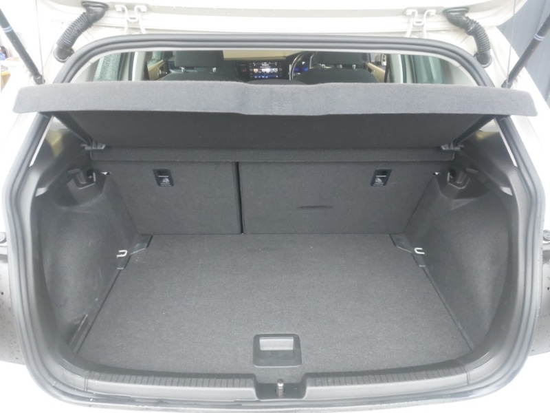 Used Volkswagen Polo 2023 for sale - 76365297: Photo 8