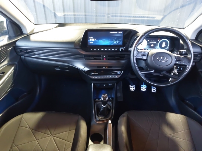 Used Hyundai BAYON 2022 for sale - 76717897: Photo 2