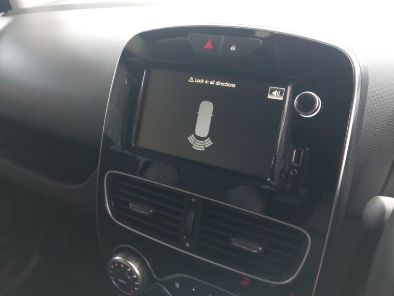 Used Renault Clio 2019 for sale - 76695763: Photo 17