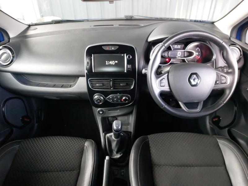 Used Renault Clio 2019 for sale - 76695763: Photo 2