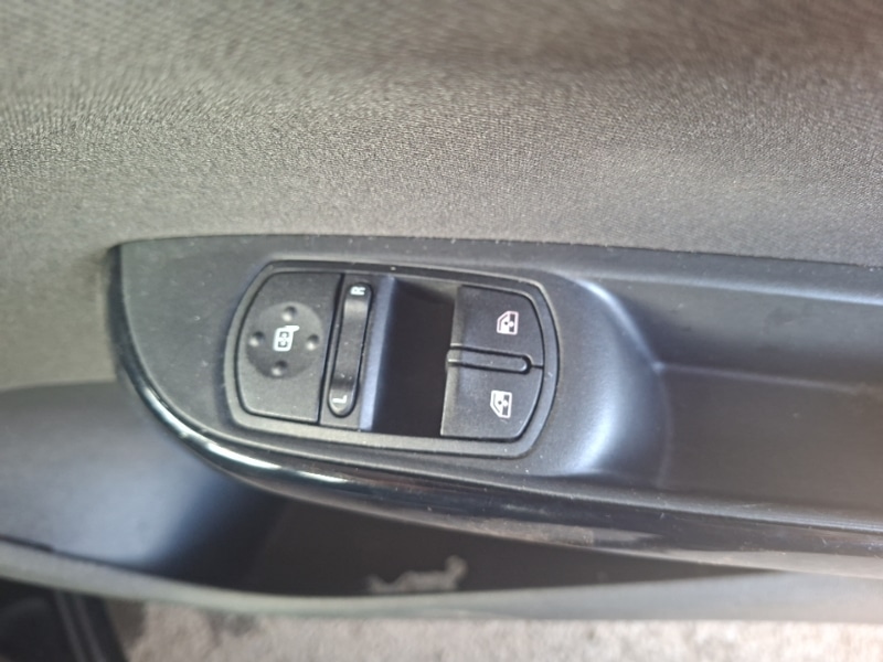 Used Vauxhall Corsa 2018 for sale - 78113128: Photo 10