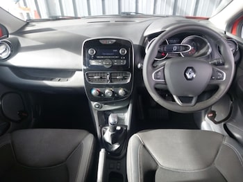 Used Renault Clio 2018 for sale - 76187770: Photo