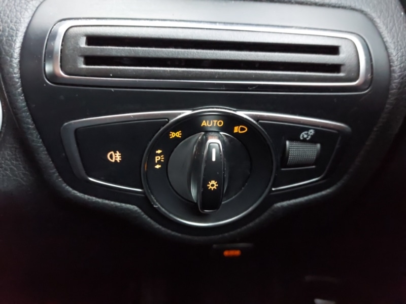 Used Mercedes-Benz GLC 2017 for sale - 76613784: Photo 11