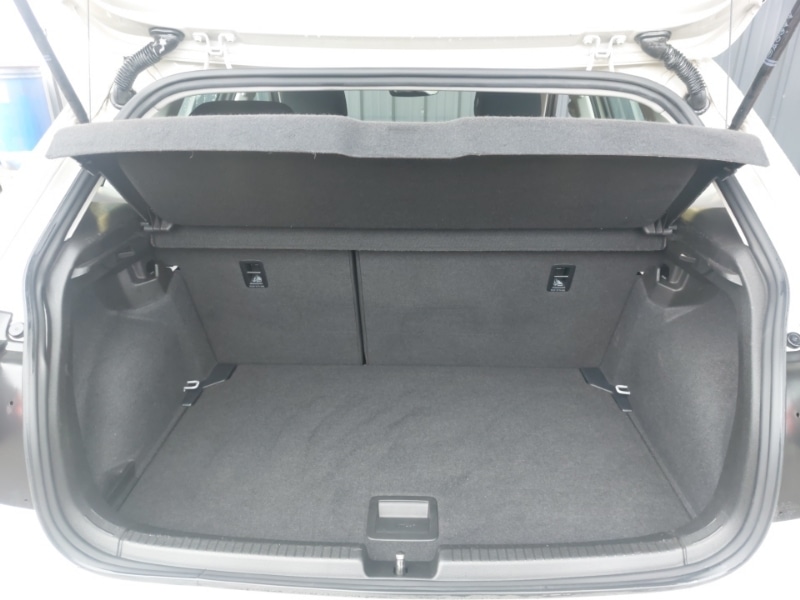 Used Volkswagen Polo 2023 for sale - 76365292: Photo 8