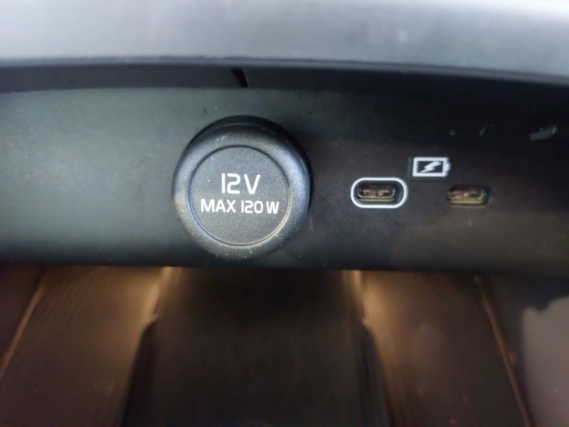 Used Volvo XC40 2024 for sale - 76354341: Photo 15