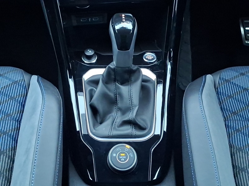 Used Volkswagen T-Roc 2023 for sale - 77424354: Photo 11