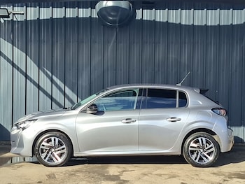 Used Peugeot 208 2022 for sale - 77717100: Photo