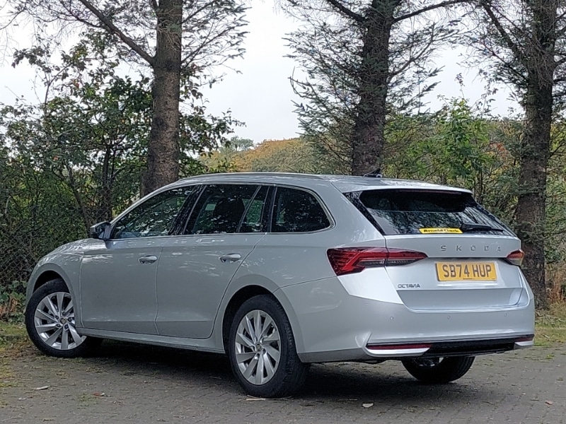 Used Skoda Octavia 2024 for sale - 76121189: Photo 3