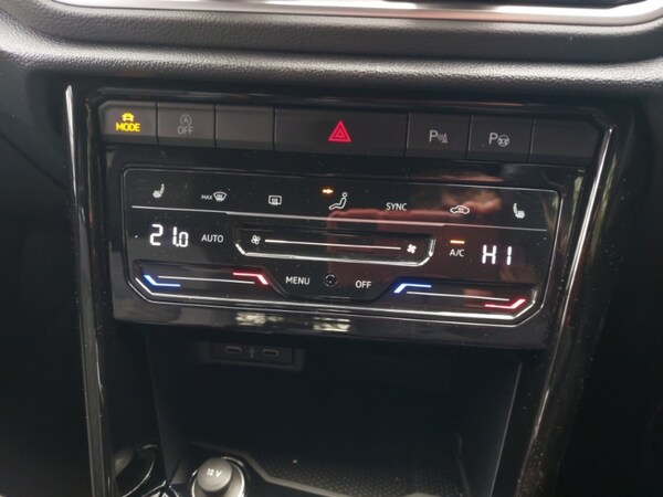 Used Volkswagen T-Roc 2022 for sale - 76120881: Photo 16