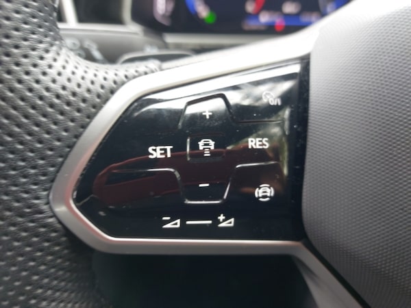 Used Volkswagen T-Roc 2022 for sale - 76120881: Photo 19