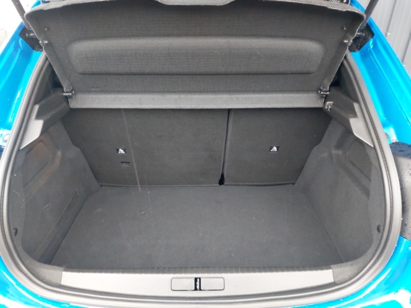 Used Peugeot 208 2023 for sale - 77149927: Photo 8