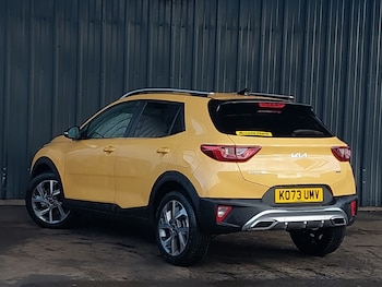 Used Kia Stonic 2024 for sale - 76054509: Photo 3