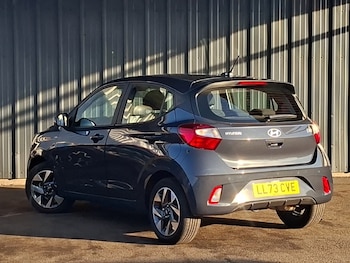 Used Hyundai i10 2024 for sale - 79480883: Photo